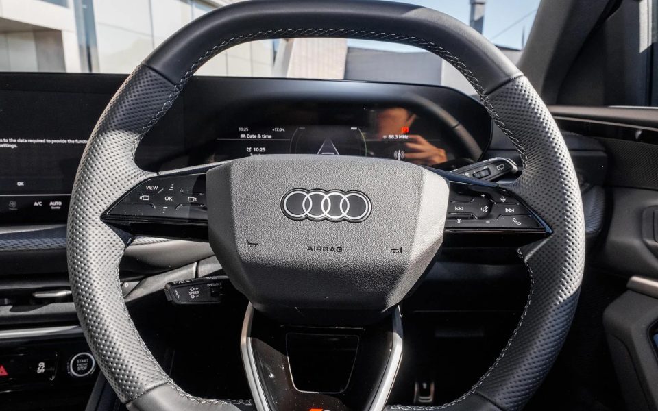 Audi Q5 SUV e-hybrid quattro S tronic