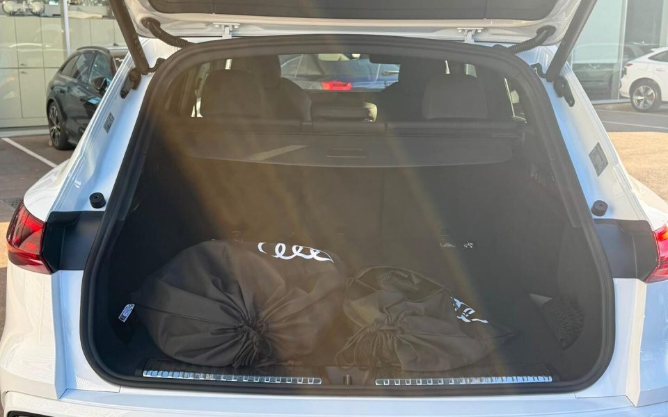 Audi Q5 SUV e-hybrid quattro S tronic