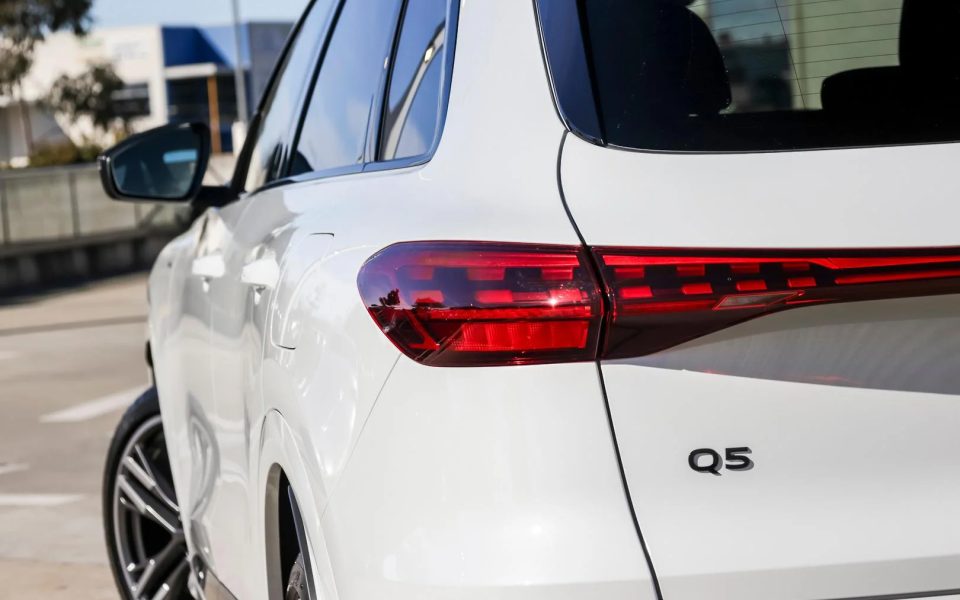Audi Q5 SUV e-hybrid quattro S tronic