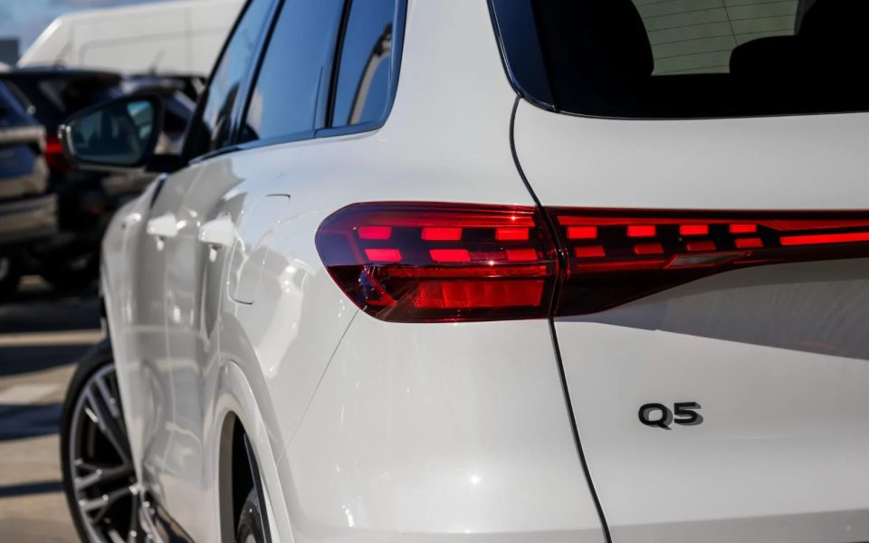 Audi Q5 SUV e-hybrid quattro S tronic