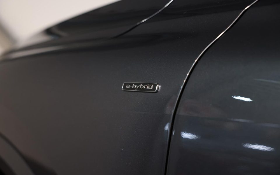 Audi Q5 SUV e-hybrid quattro S tronic