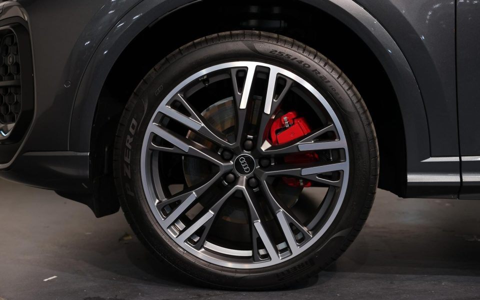 Audi Q5 SUV e-hybrid quattro S tronic