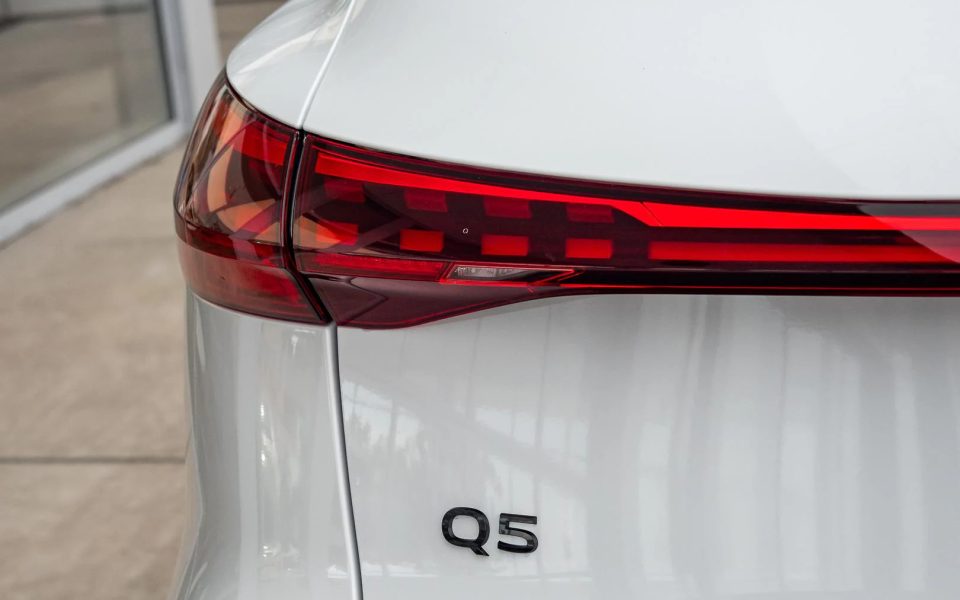 Audi Q5 SUV e-hybrid quattro S tronic