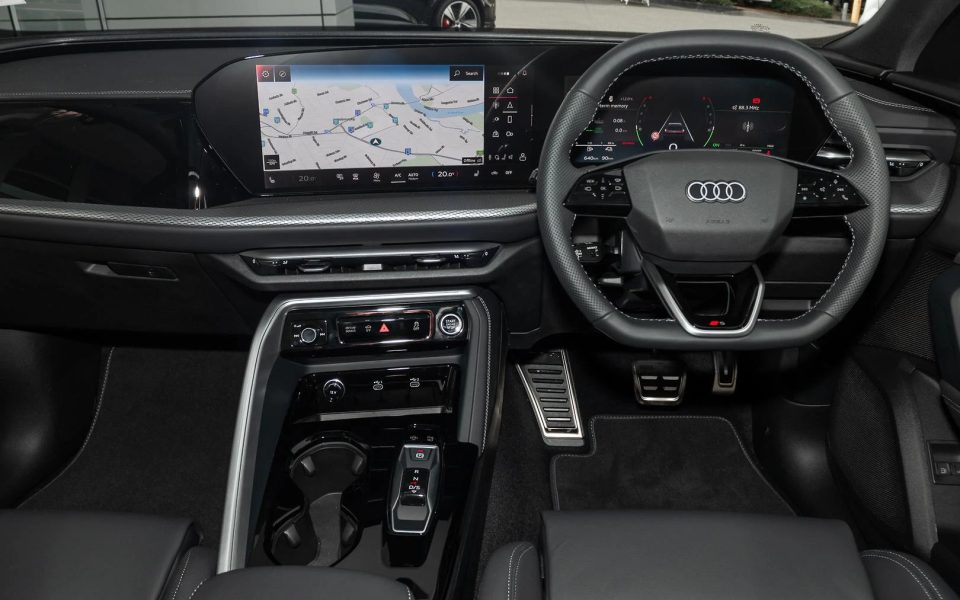 Audi Q5 SUV e-hybrid quattro S tronic