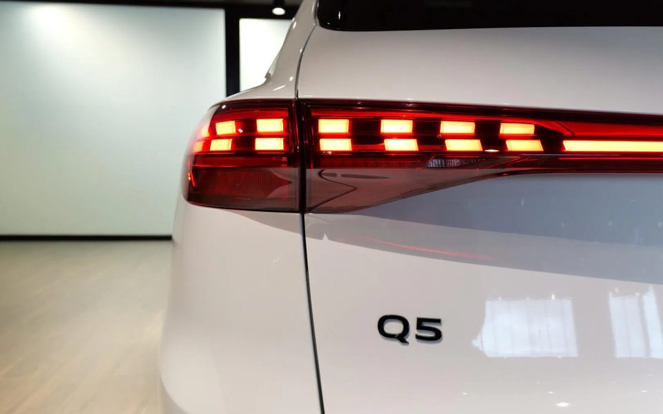 Audi Q5 SUV e-hybrid quattro S tronic