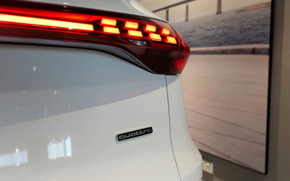 Audi Q5 SUV e-hybrid quattro S tronic
