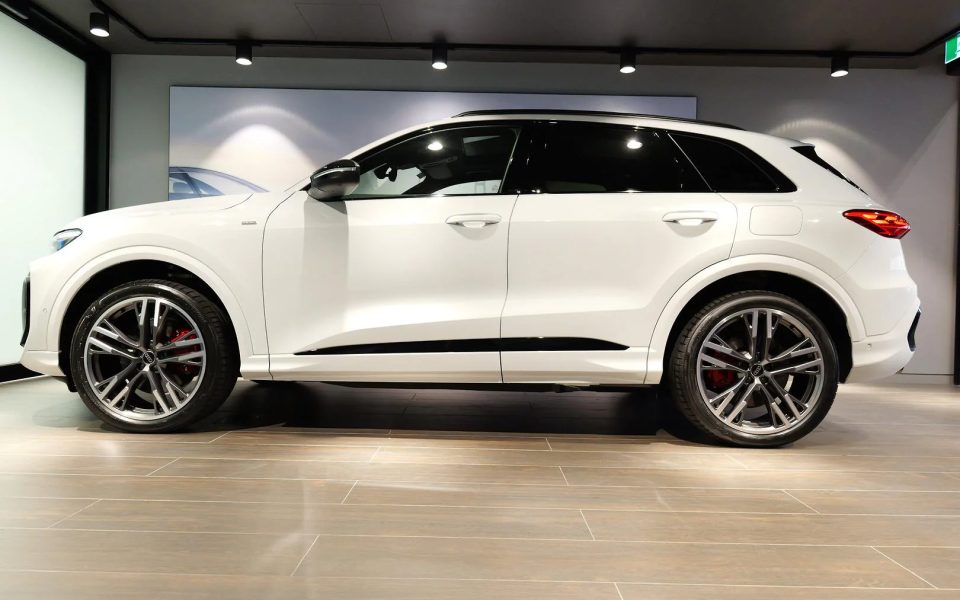 Audi Q5 SUV e-hybrid quattro S tronic