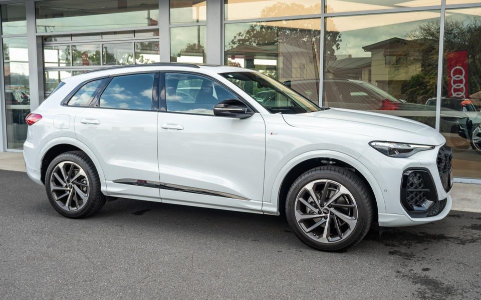 Audi Q5 SUV TFSI quattro 200 kW sport