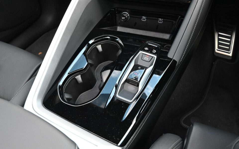 Audi Q5 SUV e-hybrid quattro S tronic
