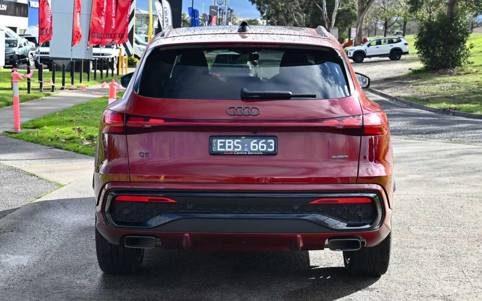 Audi Q5 SUV e-hybrid quattro S tronic