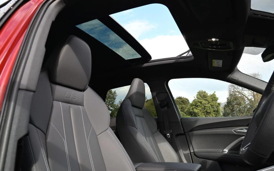 Audi Q5 SUV e-hybrid quattro S tronic