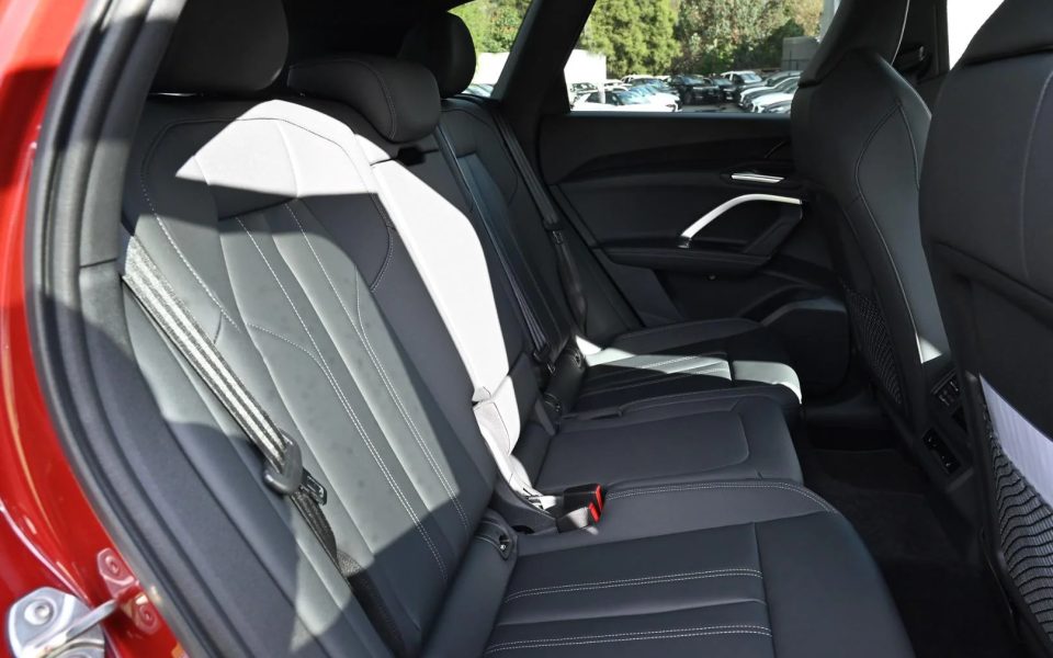 Audi Q5 SUV e-hybrid quattro S tronic