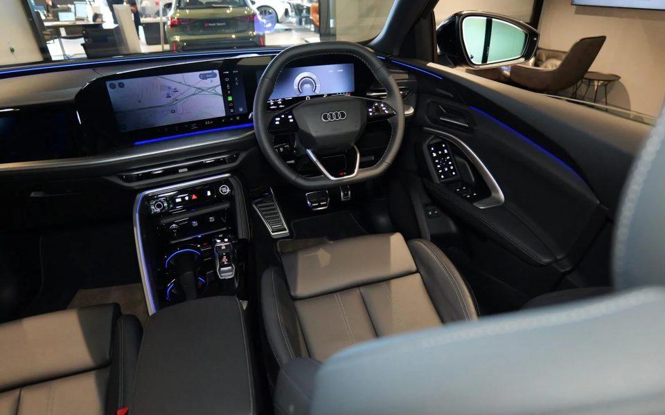 Audi Q5 SUV e-hybrid quattro S tronic