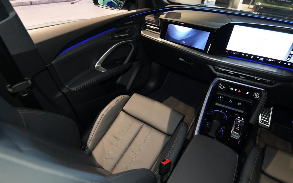 Audi Q5 SUV e-hybrid quattro S tronic