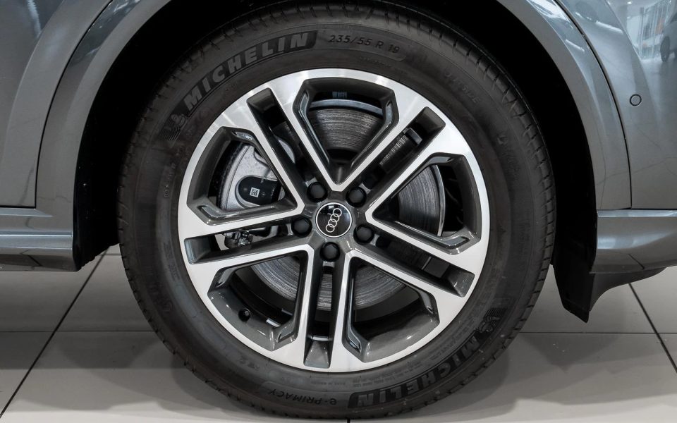 Audi Q5 SUV TDI quattro 150 kW