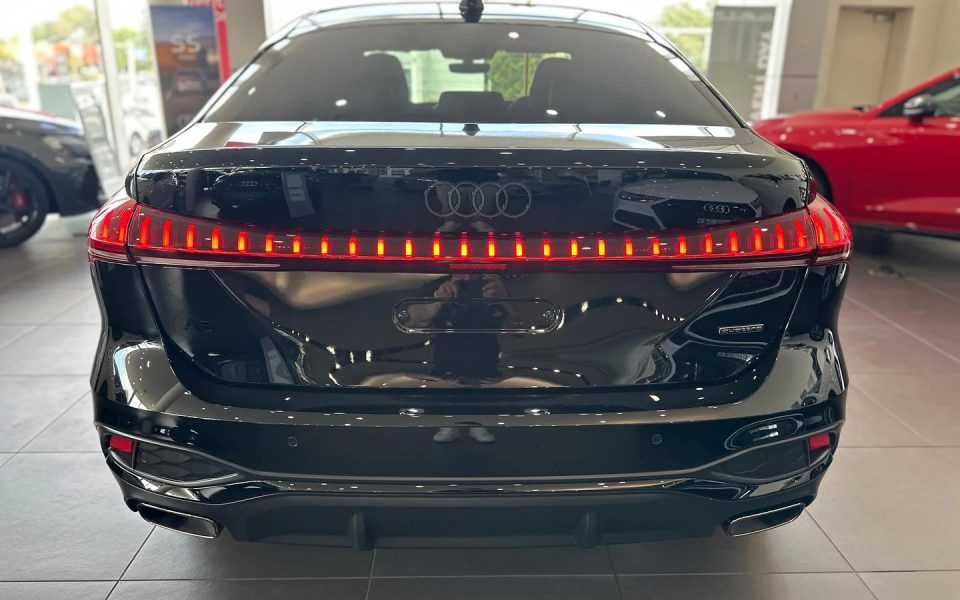 Audi A5 Sedan e-hybrid quattro 270 kW S tronic