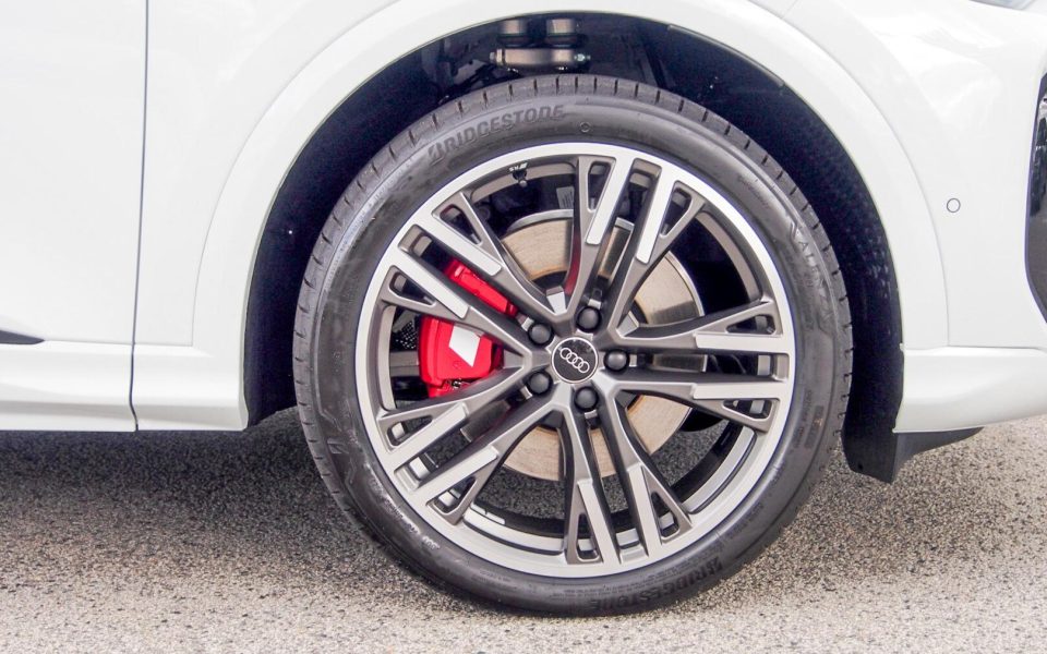 Audi SQ5 SUV TFSI 270 kW edition one