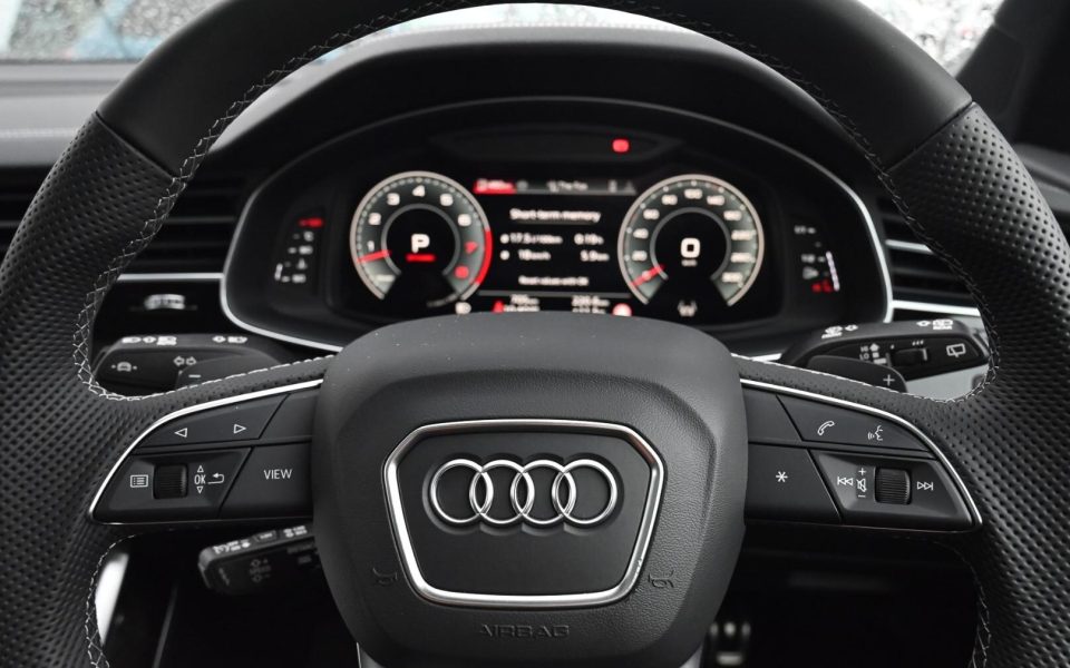 Audi Q7 S line TFSI quattro tiptronic
