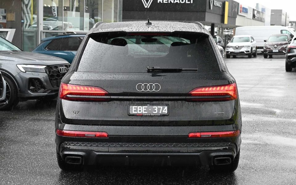 Audi Q7 S line TFSI quattro tiptronic