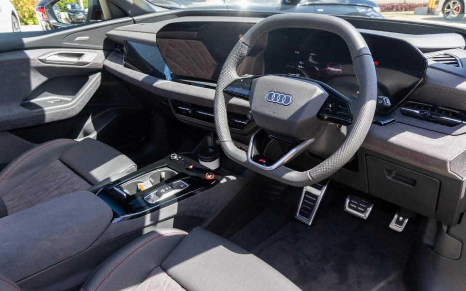 Audi SQ6 e-tron quattro