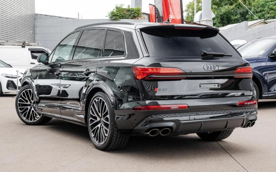 Audi SQ7 TFSI quattro tiptronic