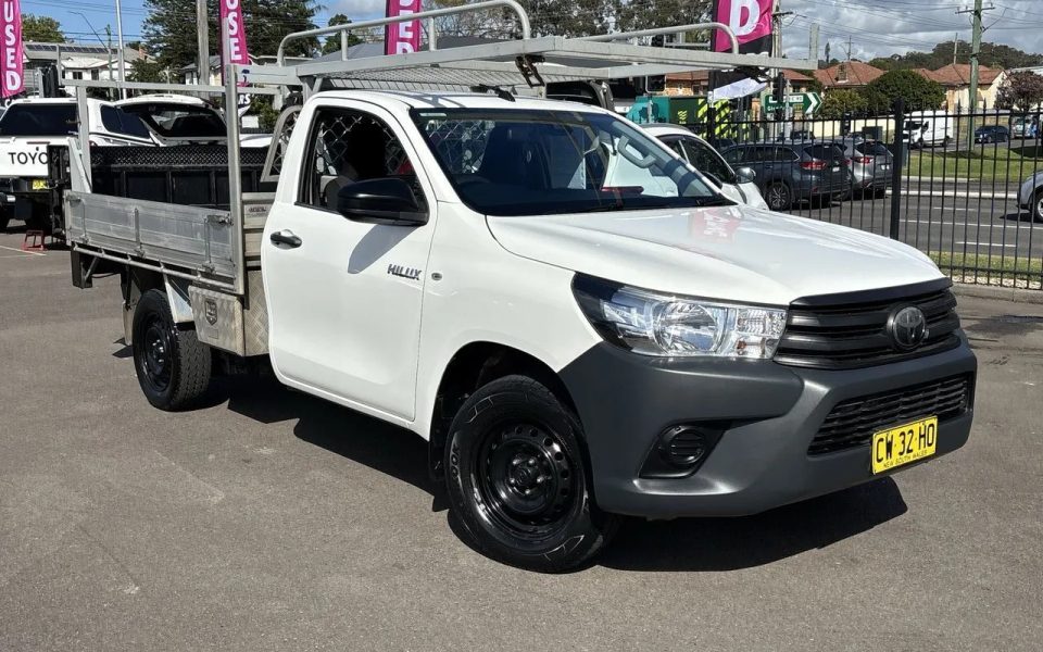 2020 Toyota Hilux TGN121R MY19 Upgrade Workmate Glacier White 6 Speed Automatic Cab Chassis