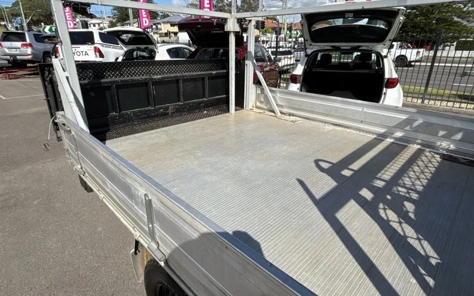 2020 Toyota Hilux TGN121R MY19 Upgrade Workmate Glacier White 6 Speed Automatic Cab Chassis