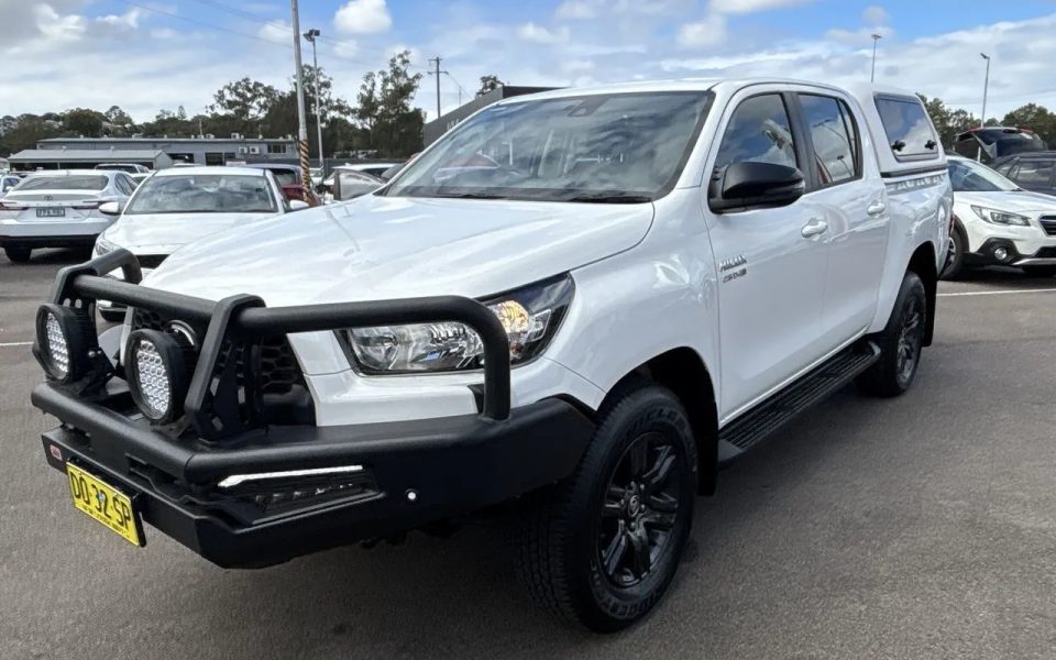 2025 Toyota Hilux GUN126R SR Double Cab 48V Glacier White 6 Speed Sports Automatic Utility