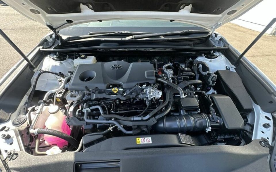 2025 Toyota Camry Ascent Sport Hybrid Sedan (Glacier White) Used Car