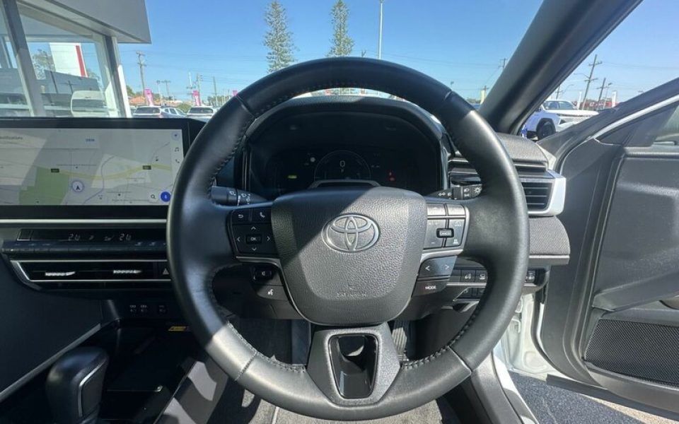 2025 Toyota Camry Ascent Sport Hybrid Sedan (Glacier White) Used Car