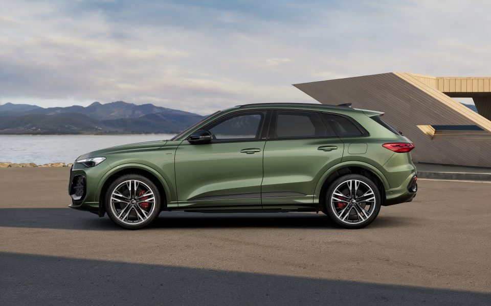 Audi Q5 SUV e-hybrid quattro S tronic