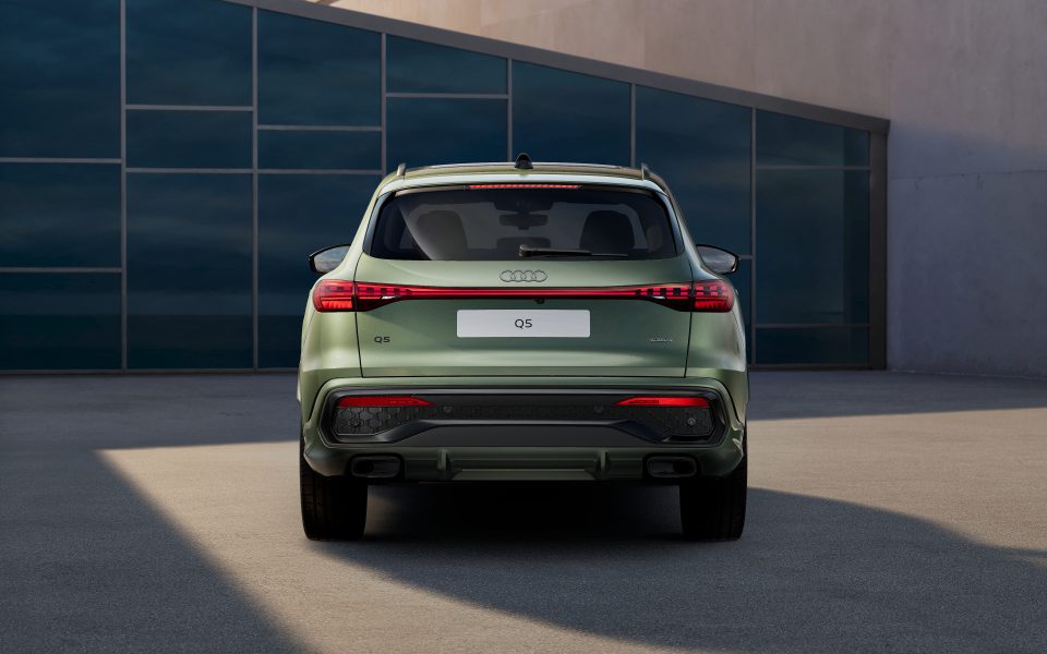 Audi Q5 SUV e-hybrid quattro S tronic