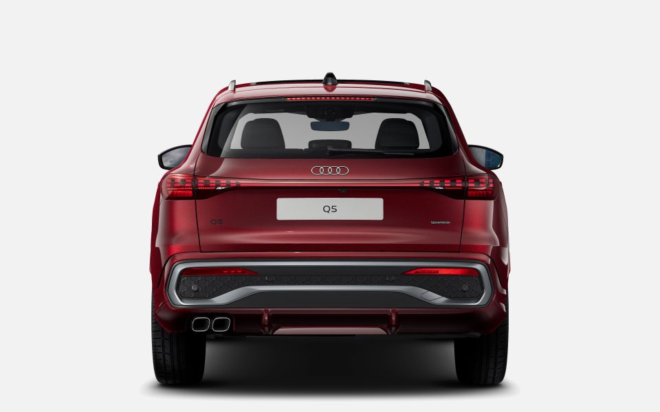 Audi Q5 SUV sport TDI quattro S tronic
