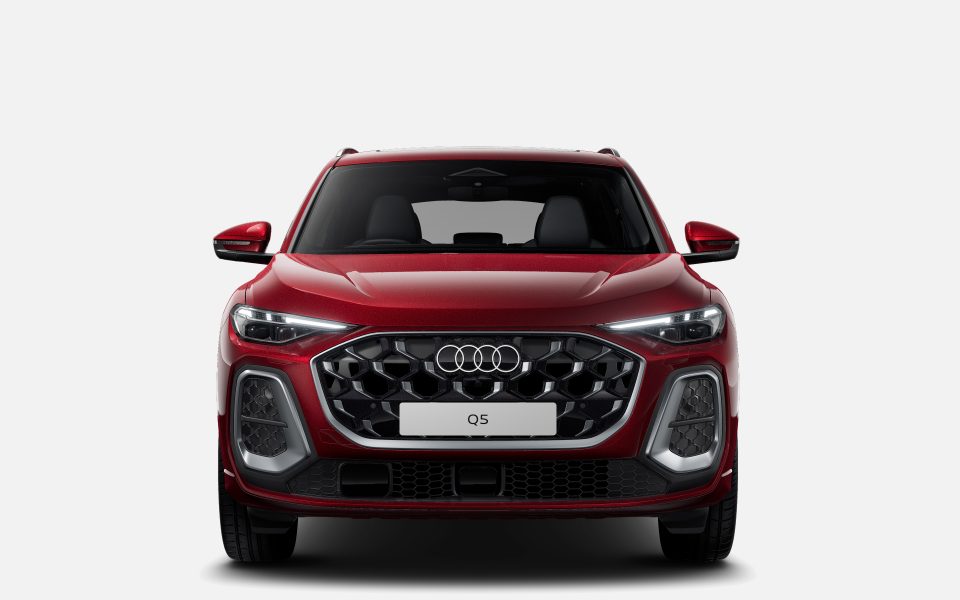 Audi Q5 SUV sport TDI quattro S tronic