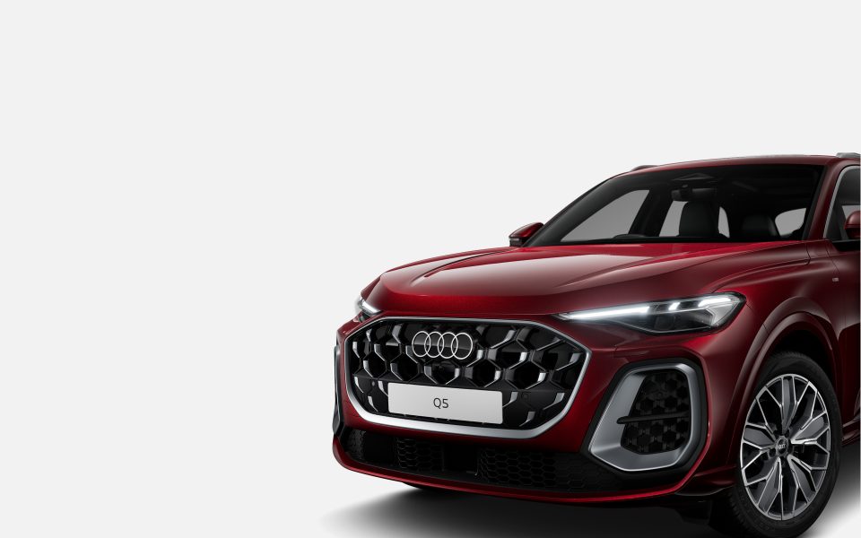 Audi Q5 SUV sport TDI quattro S tronic