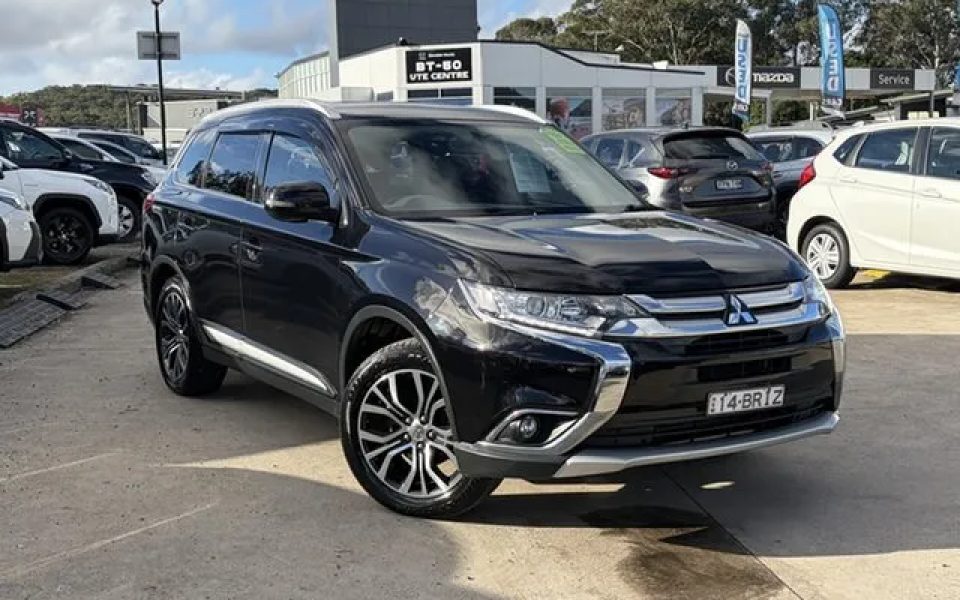 2017 Mitsubishi Outlander ZK MY18 LS 2WD Black 5 Speed Manual Wagon