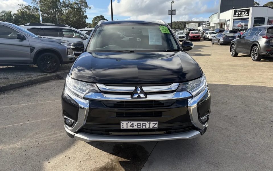 2017 Mitsubishi Outlander ZK MY18 LS 2WD Black 5 Speed Manual Wagon