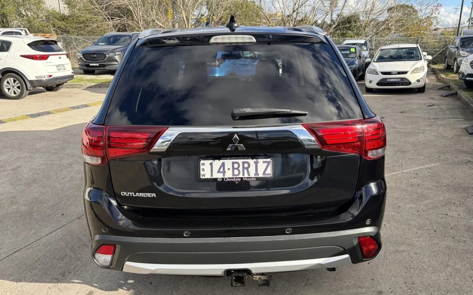 2017 Mitsubishi Outlander ZK MY18 LS 2WD Black 5 Speed Manual Wagon