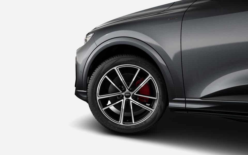 Audi Q5 SUV e-hybrid quattro S tronic