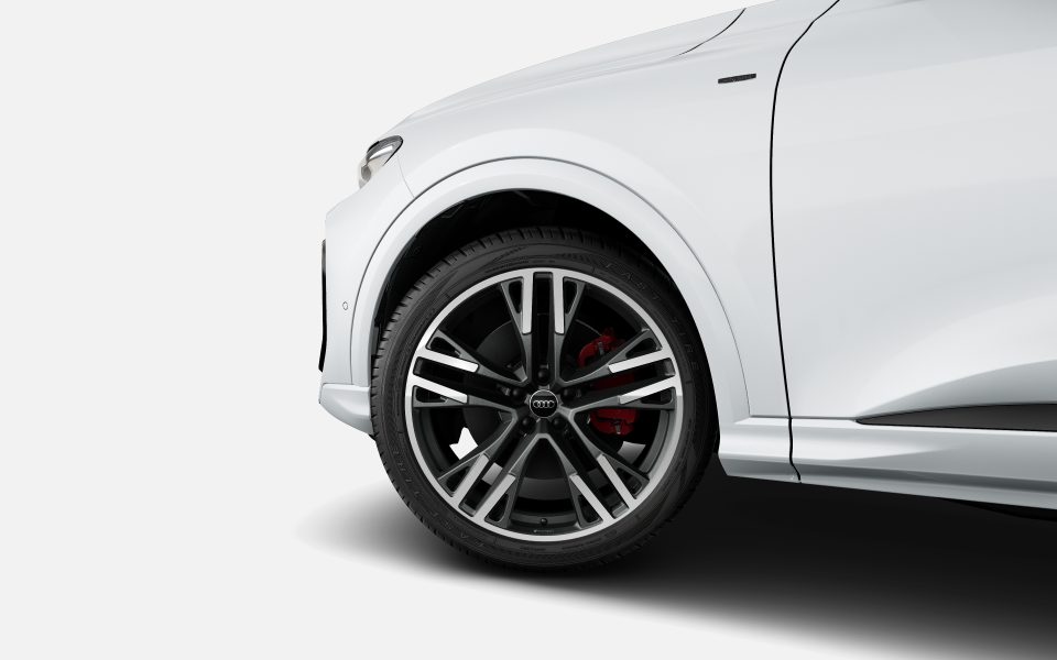Audi Q5 SUV e-hybrid quattro S tronic