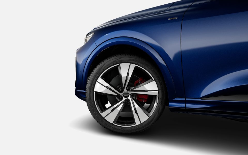 Audi Q5 SUV e-hybrid quattro S tronic