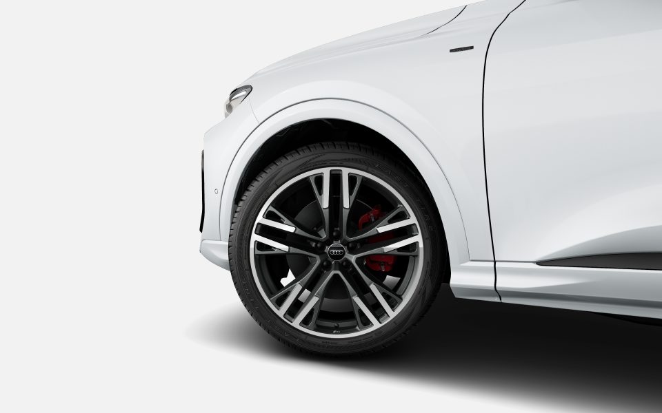 Audi Q5 SUV e-hybrid quattro S tronic