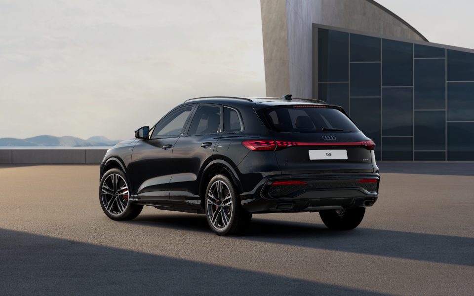 Audi Q5 SUV e-hybrid quattro S tronic