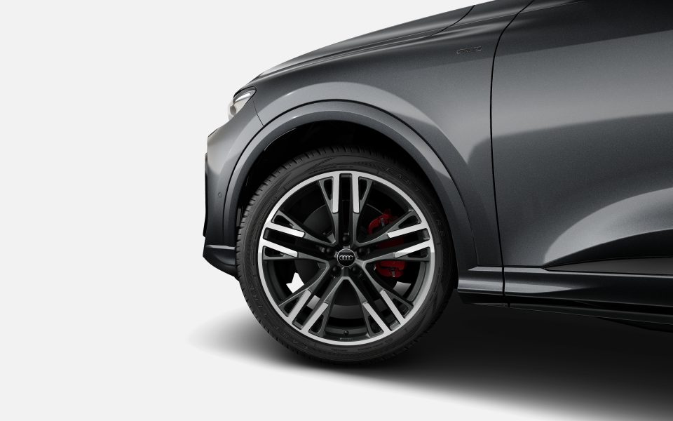 Audi Q5 SUV e-hybrid quattro S tronic