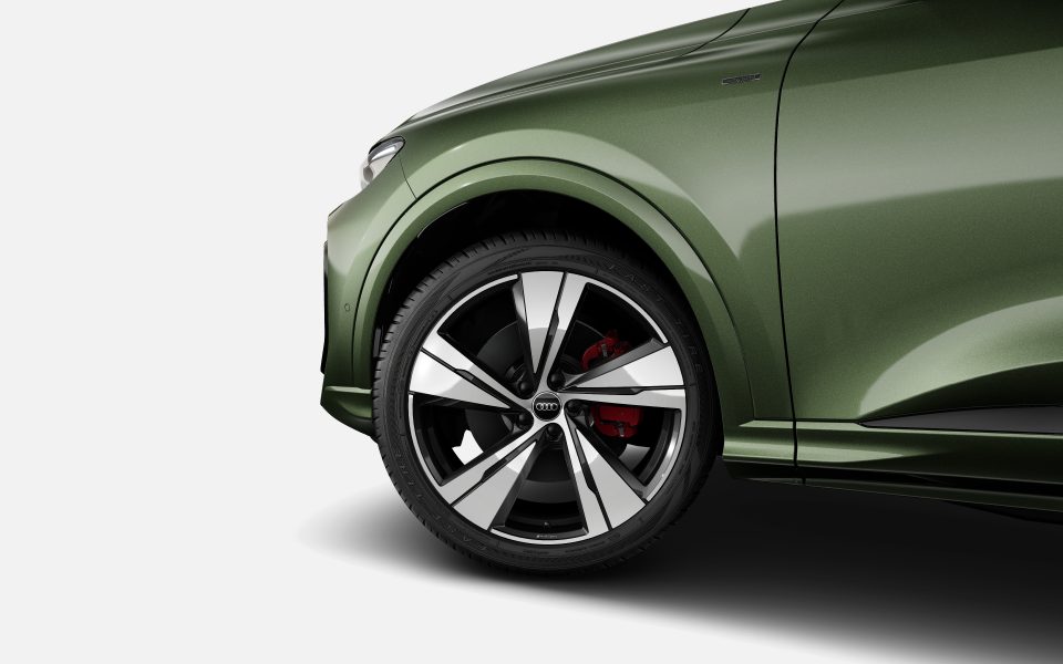 Audi Q5 SUV e-hybrid quattro S tronic