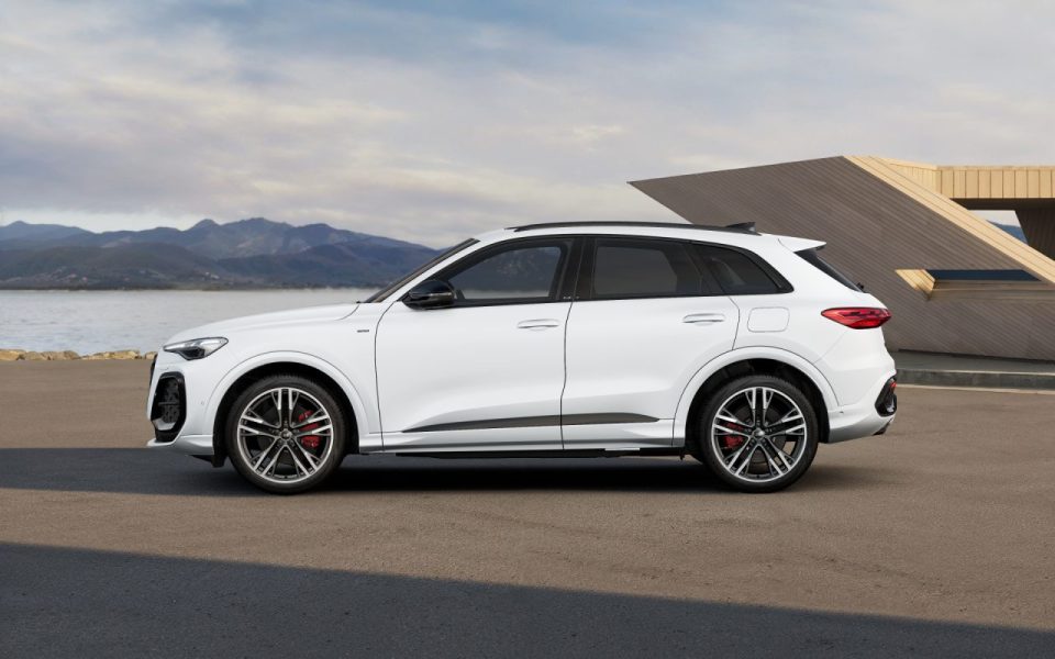 Audi Q5 SUV e-hybrid quattro S tronic