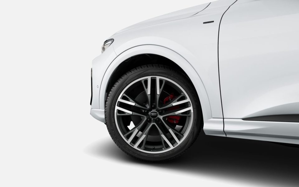 Audi Q5 SUV e-hybrid quattro S tronic