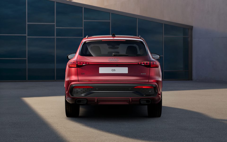 Audi Q5 SUV e-hybrid quattro S tronic