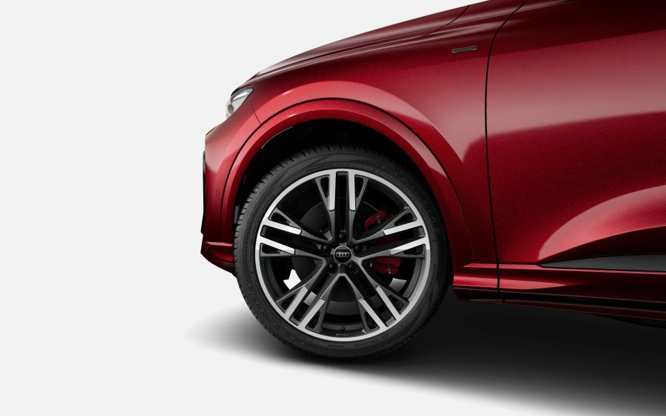 Audi Q5 SUV e-hybrid quattro S tronic