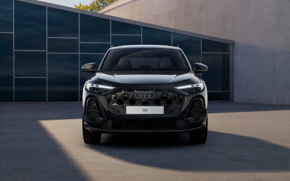 Audi Q5 SUV e-hybrid quattro S tronic